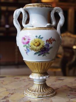 Porzellan Vase - weißes Porzellan - Meissen - 1890