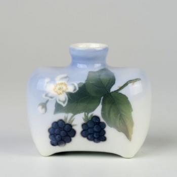 Porzellan Vase - weißes Porzellan - 1920